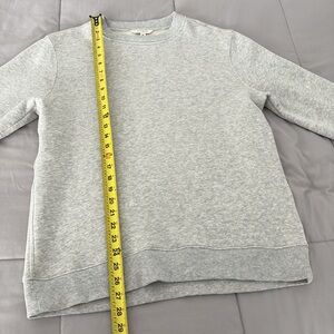 Banana Republic Light Gray Crewneck Top